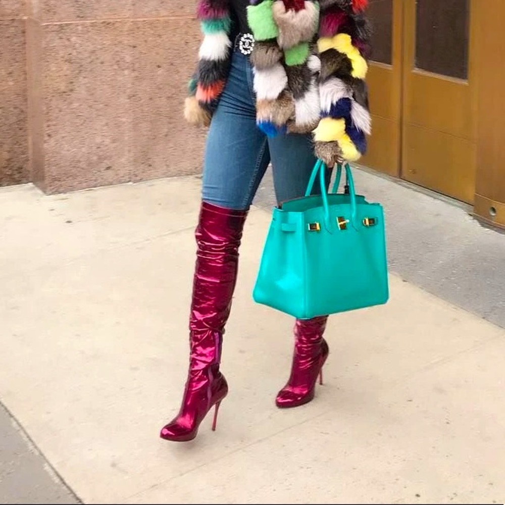 SOLD‼️ TAYLOR SWIFT CHRISTIAN LOUBOUTINS - Picture 2 of 12